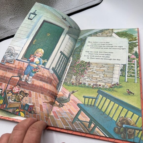 Prayers For A Small Child (Knee-High Book) Hardcover – April 12, 1984 - Picture 7 of 11